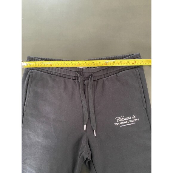 NWOT H&M Men's Creative Cloud Regular Fit Cuffed Black Joggers - Size Medium - Picture 3 of 11